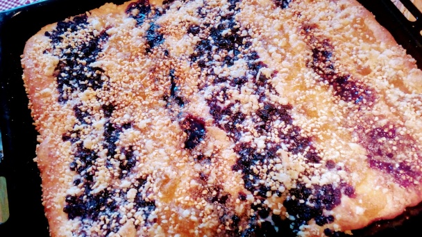 Kysnutý koláč s čučoriedkami (fotorecept) - obrázok 4