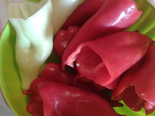 Fazuľa a párky s paprikou a paradajkami (fotorecept) - obrázok 2