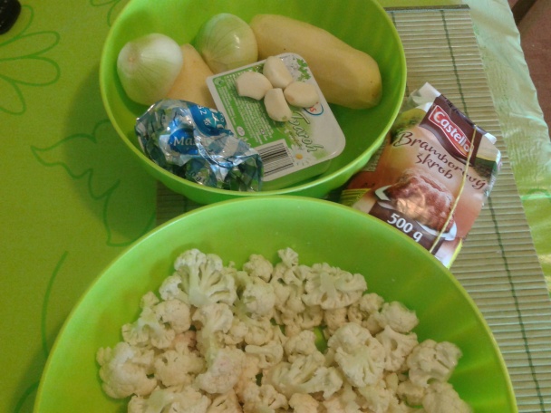 Karfiolová polievka s tvarohom krémová - obrázok 1