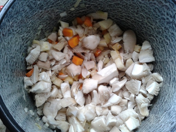 Hlivová polievka s mrveničkou (fotorecept) - obrázok 8