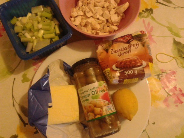 Hovädzia nožina s kosťou a šampiónovo-olivovou omáčkou. - obrázok 5