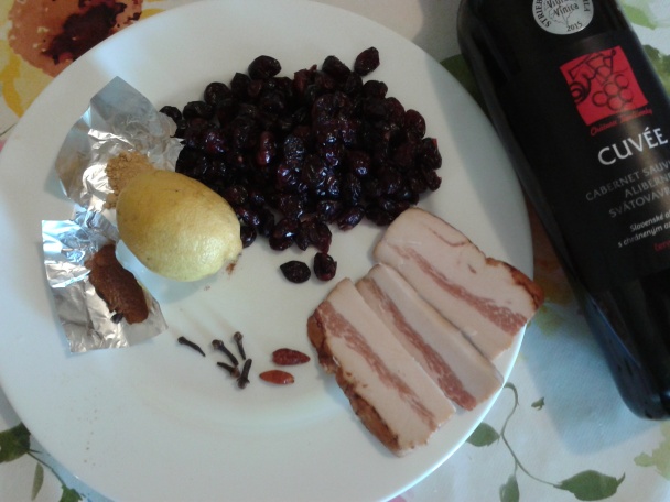 Bravčová krkovička v zemiakovom cestičku s pivným syrom a brusnicovou omáčkou (fotorecept) - obrázok 10