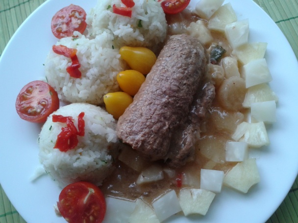 Hovädzie zvitky s zelerom, ananásom a zázvorom - obrázok 3