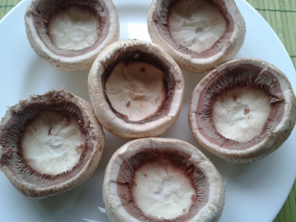 Šampiňóny plnené vajcom (fotorecept) - obrázok 1