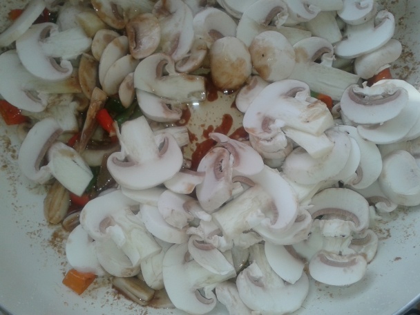 Kuracie stehno s jahodami a šampiňónmi (fotorecept) - obrázok 7