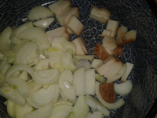 Mleté mäso s kyslou kapustou a zemiaky (fotorecept) - obrázok 4