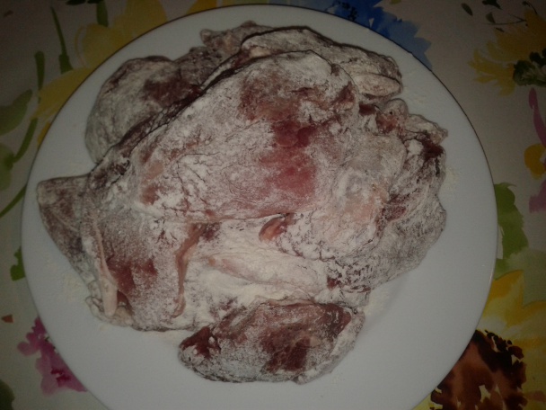 Dusené bravčové pliecko s vajičkovo-uhorkovou omáčkou (fotorecept) - obrázok 4