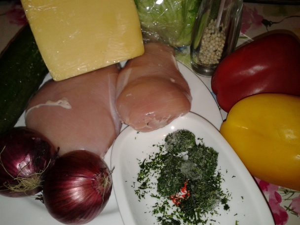 Hydinový šalát s jogurtovou zálievkou (fotorecept) - obrázok 1