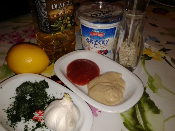 Hydinový šalát s jogurtovou zálievkou (fotorecept) - obrázok 2