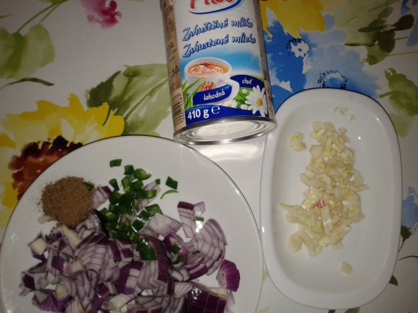 Bravčovo-kapustový guláš podľa mňa (fotorecept) - obrázok 2