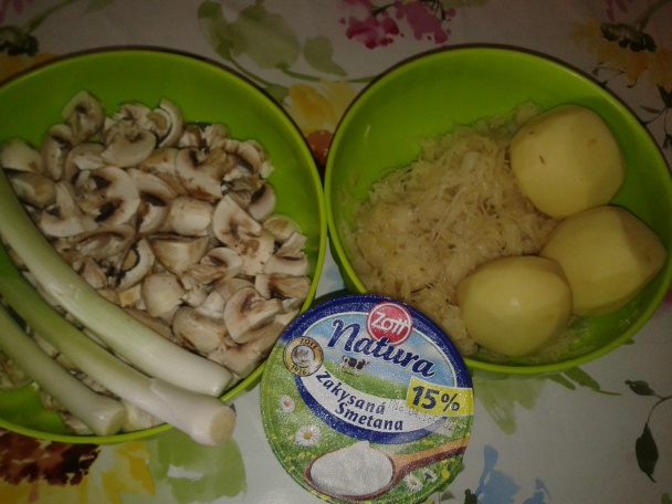 Šampiňónová polievka s kyslou kapustou (fotorecept) - obrázok 1