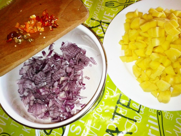 Kurací šalát s vajcom a so zeleninou (fotorecept) - obrázok 3