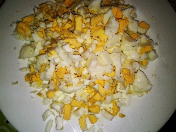 Kurací šalát s vajcom a so zeleninou (fotorecept) - obrázok 7