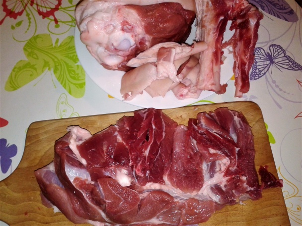 Bravčové koleno na čiernom pive s chlebom (fotorecept) - obrázok 1
