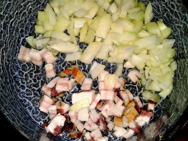 Dusené plnené zemiaky s paradajkovou šťavou (fotorecept) - obrázok 1