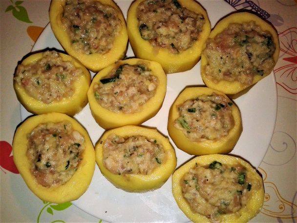 Dusené plnené zemiaky s paradajkovou šťavou (fotorecept) - obrázok 5