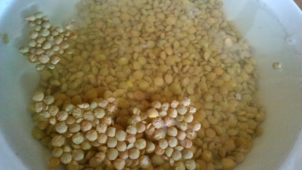 Šošovicová polievka na kyslo so sušenými slivkami (fotorecept) - obrázok 1