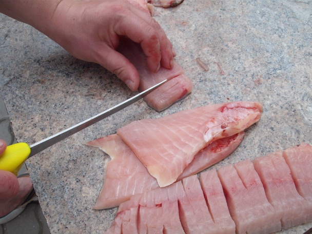 Vyprážané filety z kapra, podrobný návod na filetovanie rýb (fotorecept) - obrázok 5