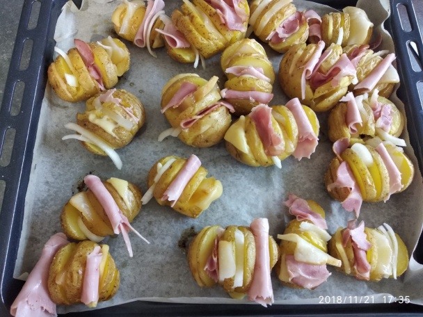 Plnené zemiaky s bryndzovou omáčkou (fotorecept) - obrázok 2