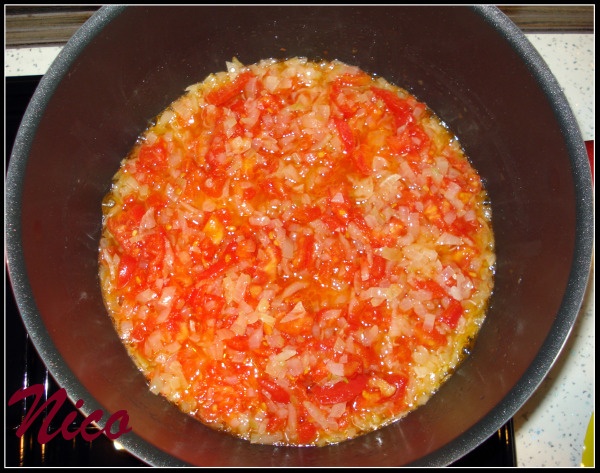 Lečo s vajcom a klobásou (fotorecept) - obrázok 2