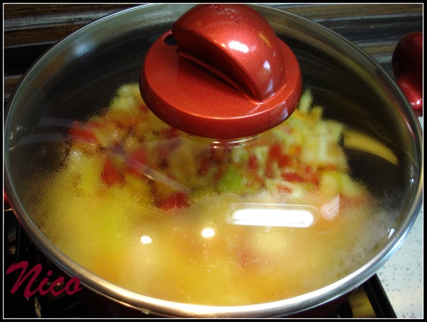 Lečo s vajcom a klobásou (fotorecept) - obrázok 4