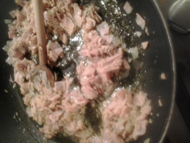 Jednoduché cestoviny s tuniakom - obrázok 1