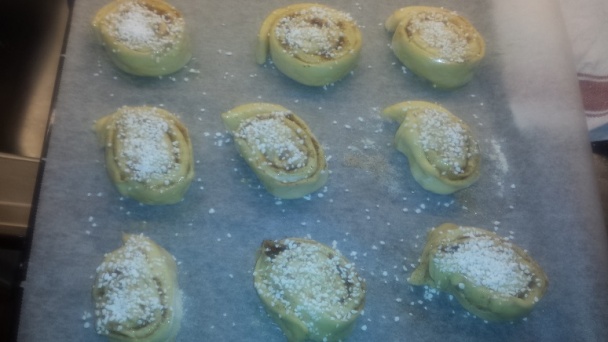 Kanelbullar - typické švédske škoricové hniezda - obrázok 4