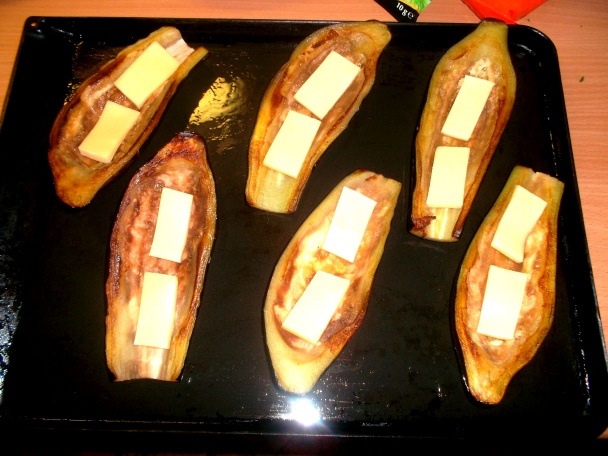 Zapekaný baklažán s kuracím mäskom a špargľou (fotorecept) - obrázok 3