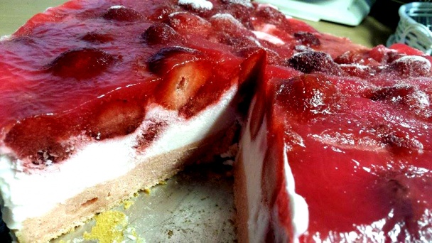 StRaWbErRy CaKe - obrázok 5