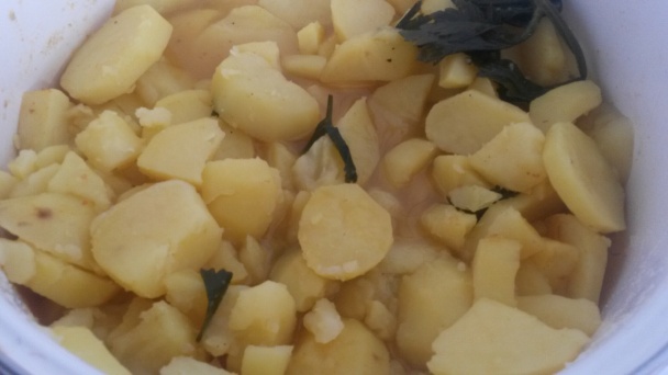 Kuracie cecušky s lečovou zeleninkou a obľúbenou ryžou - obrázok 1