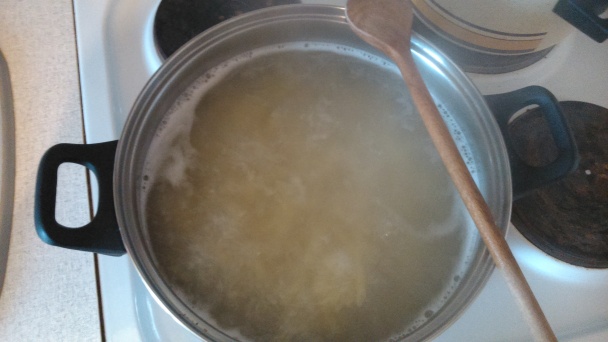 Cestoviny so syrovou omáčkou a slaninkou (fotorecept) - obrázok 3