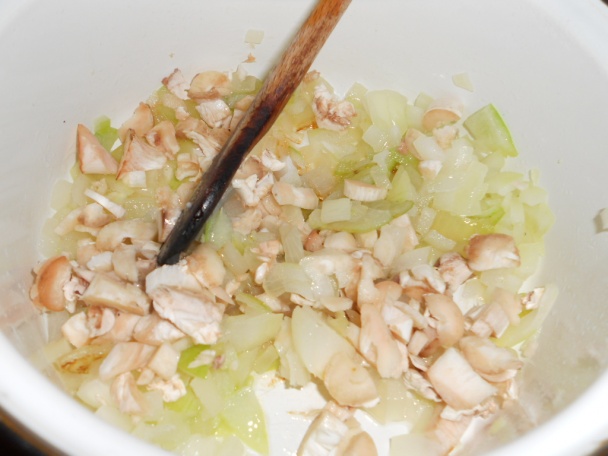 Šampioňóny plnené vínnou klobásou (fotorecept) - obrázok 1