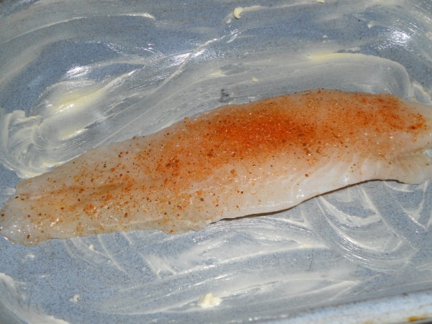 Pangasius s loveckou salámou a tvarúžkami - obrázok 1