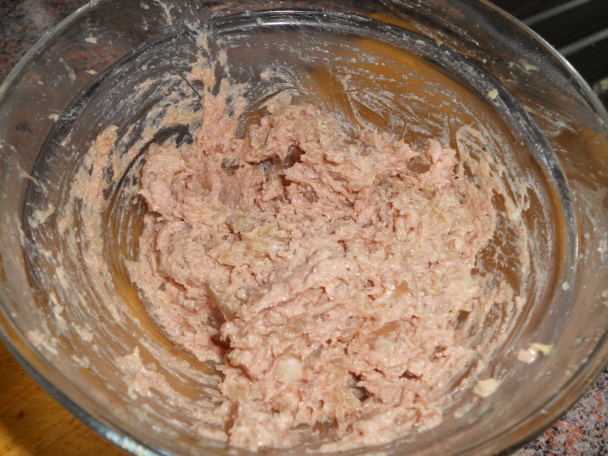 Kuracie prsia s tvarúžkami, paštétou a cesnakom (fotorecept) - obrázok 1