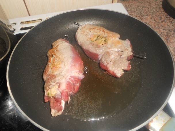 Bravčové roládky s rožkovou plnkou - obrázok 3