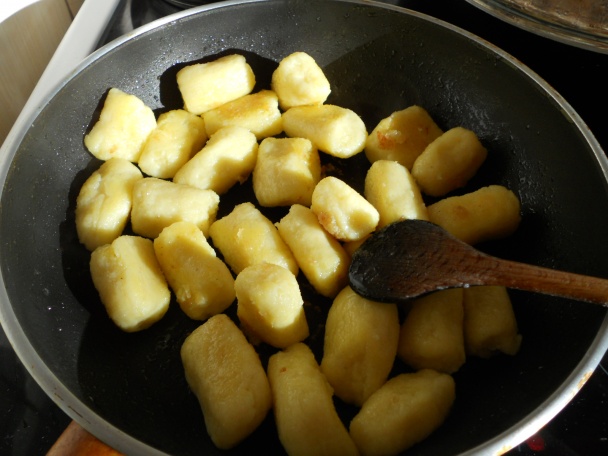 Myslivecké rezne s hubami a zemiakovými nočkami (fotorecept) - obrázok 8