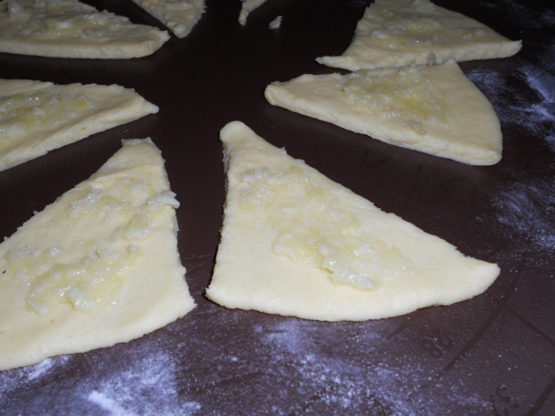 Rožteky so syrom a cesnakom (fotorecept) - obrázok 3