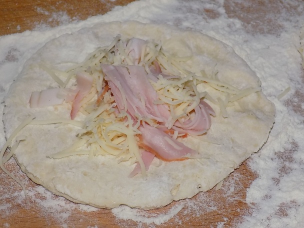 Sýrovo-kefírové placičky se šunkou (fotorecept) - obrázok 3