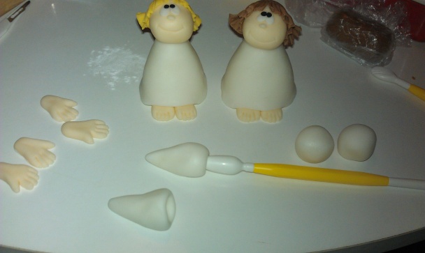 Vianočné anjeliky na tortu Snežítko (fotorecept) - obrázok 5