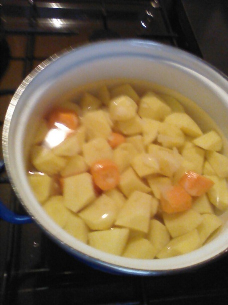 Plnená fašírka a zemiakovo-mrkvové pyré - obrázok 3