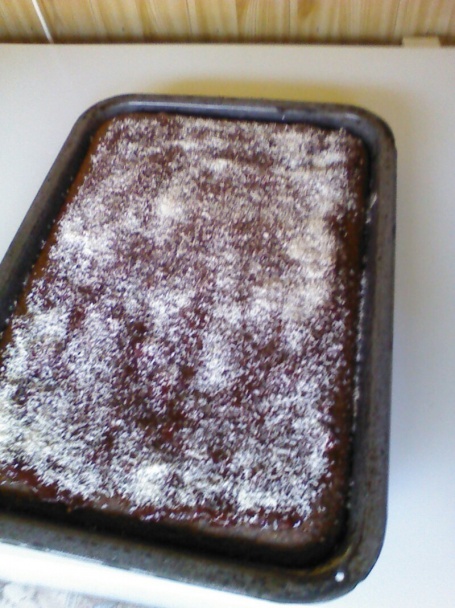 Zasnežený hrnčekový koláč - obrázok 3