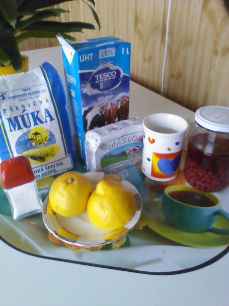 Syr Encián s ríbezľovou omáčkou a hranolkami - obrázok 1