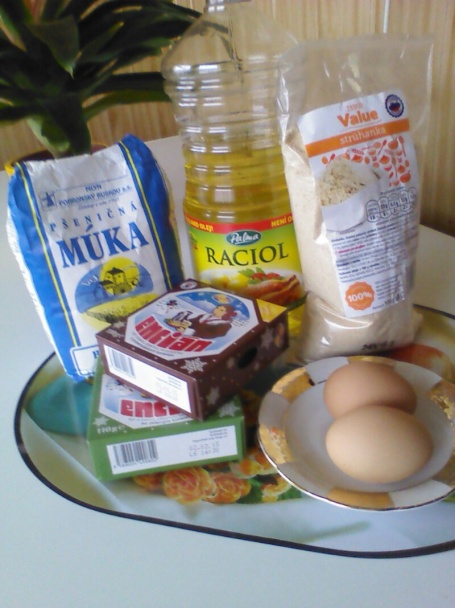 Syr Encián s ríbezľovou omáčkou a hranolkami - obrázok 2