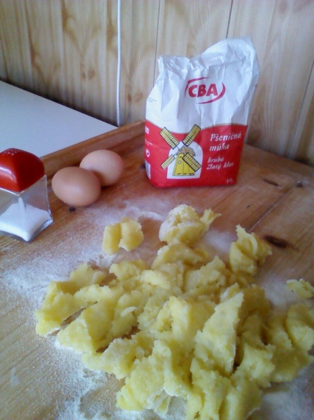 Gazdovské pirohy plnené praženicou (fotorecept) - obrázok 1