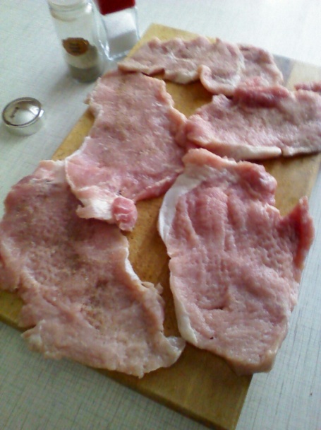 Bravčové karé plnené žemľovou plnkou a zapekané so syrom - obrázok 1