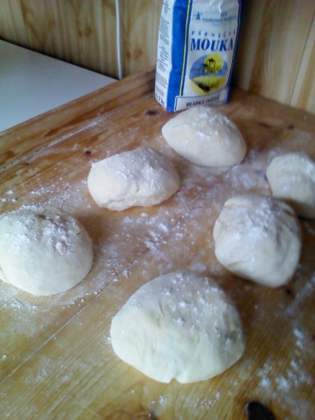 Plnené salámové rožky (fotorecept) - obrázok 3