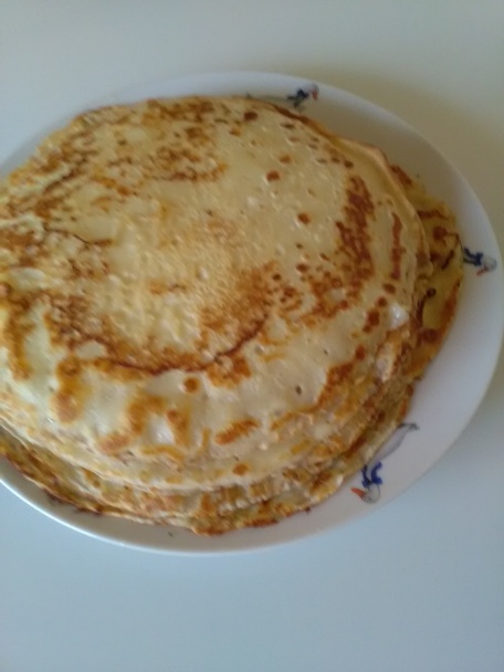 Palacinky plnené tvarohovou plnkou a ovocím (fotorecept) - obrázok 1