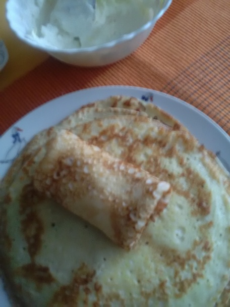 Palacinky plnené tvarohovou plnkou a ovocím (fotorecept) - obrázok 5