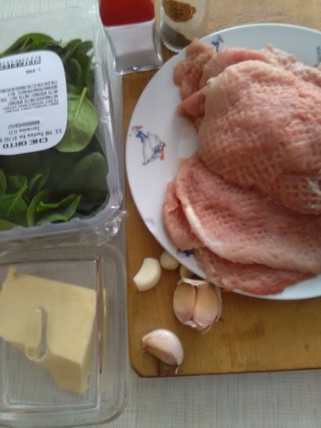 Bravčové rolky plnené špenátom a zapekané zemiaky - obrázok 1