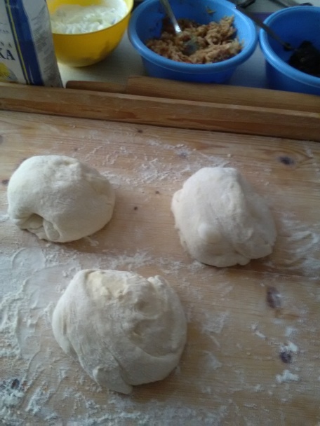 Kysnuté koláče s tromi plnkami (fotorecept) - obrázok 3